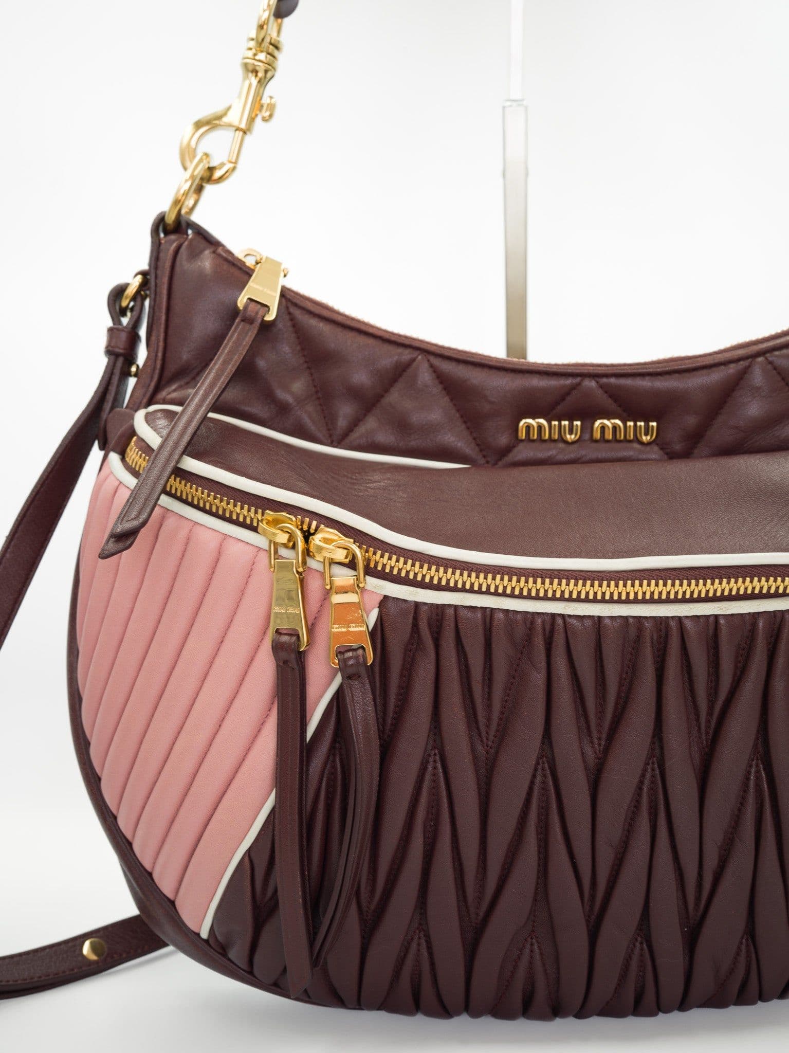 Torebka Miu Miu Nappa Matelasse Rider Shoulder śliwkowa i różowa